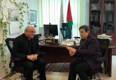 عشراوي خلال استقبالها القاصد الرسولي