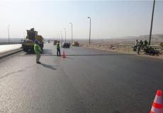 طواقم الإطفاء والإنقاذ تعمل علي معالجة بالون حارق في بات يام