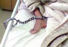 نقل اسير للمستشفى