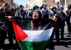 فلسطينيات يواجهن القوات الإسرائيلية