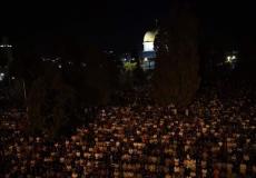 الفلسطينون يحيون ليلة القدر في المسجد الأقصى
