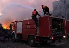 طواقم الدفاع المدني تسيطر علي حريق