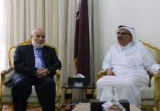 أحمر بحر مع السفير القطري