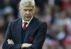  ارسين فينغر مدرب فريق أرسنال الإنجليزي لكرة القدم