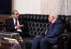 محمود عباس و أيمن الصفدي