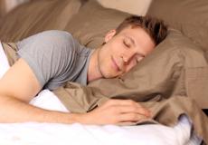 النوم أحد عوامل صحة القلب - توضيحية