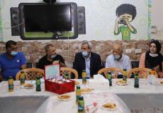 محافظة قلقيلية خلال توزيع كسوة الشاء للأيتام