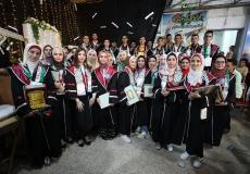 بالصور : عائلة أبو حصيرة تحتفي بطلابها المتفوقين في الثانوية العامة