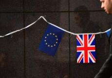 العلم البريطاني وعلم الاتحاد الأوروربي