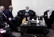 وزيرة شؤون المرأة هيفاء الاغا خلال الندوة