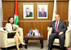 نائب محافظ سلطة النقد رياض أبو شحادة يستقبل في مقر سلطة النقد ٬نائب السفير المصري