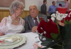 رجل بعمر 95 يتزوج سيدة 81 عاما