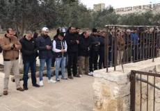 صلاة العصر في ساحة باب الرحمة بالقدس