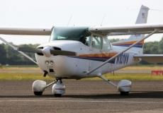 مهاجرين غير شرعيين إلى بريطانيا على متن طائرة