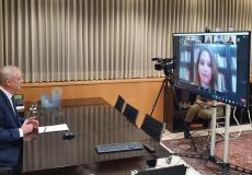 غانتس يجري لقاء مع صحفيين من السعودية والإمارات والبحرين 