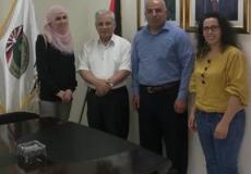 الإعلان عن منح لأبناء الأسر الفقيرة