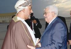 الرئيس الفلسطيني محمود عباس مع حاكم سلطنة عمان