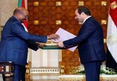 الرئيس المصري عبد الفتاح السيسي مع نظيره السودان عمر البشير