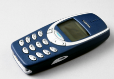 أنتج هاتف نوكيا 3310 عام 2000