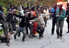 مهاجرون يحتفلون بتمكنهم من العبور إلى مدينة سبتة