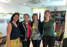 عشراوي خلال لقاء وفد نمساوي