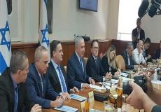 بنيامين نتنياهو رئيس الحكومة الإٍسرائيلية يقدم وثيقة للكابينت تقضي بزيادة ميزانية الجيش الاسرائيلي