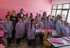 توزيع حقائب  مدراسيه أرشيف