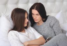 8 نصائح لتتفادي الصراع مع ابنتك المراهقة