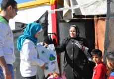 جوال توزع مئات الكشافات المضيئة
