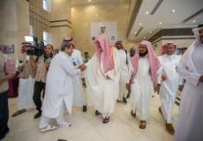 الوزير السعودي يتفقد حجاج المكرمة