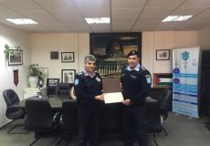 مدير عام الشرطة يكرم الضابط الحاج لأدائه المتميز