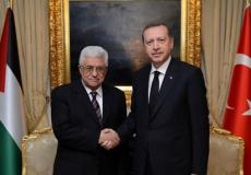 رجب طيب اردوغان الرئيس التركي ونظيره الرئيس محمود عباس