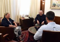 نتنياهو يستقبل سفيرة اسرائيل في الاردن عينات شلاين برفقة حارس السفارة