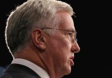 مايكل فالون وزير الدفاع البريطاني