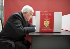 الرئيس عباس خلال انتخابات فتح