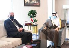 مرزوق الغانم خلال استقباله سفير دولة فلسطين لدى الكويت رامي طهبوب