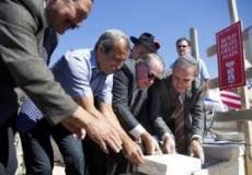 مرشح أمريكي سابق يشارك بتدشين حي استيطاني جديد بالضفة الغربية 