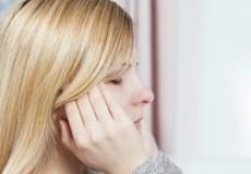 تعاني نسبة كبيرة من النساء من أشكال مختلفة من الألم المبرح أثناء فترة الطمث، أبرزها الصداع النصفي