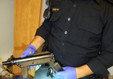 ضبط بندقية كارلو في غرفة نوم بالناصرة