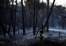 الطواقم تواصل اطفاء الحرائق لليوم الرابع على التوالي