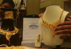 سعر الذهب يتأثر بسعر صرف الدولار