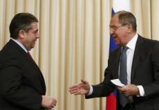 لافروف وغابرييل خلال لقائهما في موسكو