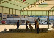 سلطة الموانئ البحرية تشرع بتبليط مظلة للمصطافين