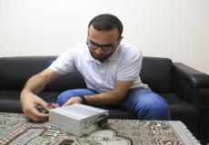 سعيد الحداد من غزة يبتكر محطة بث صوتية لاسلكية