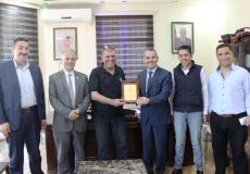 زيارة أعضاء غرفة التجارة لبلدة إزناد