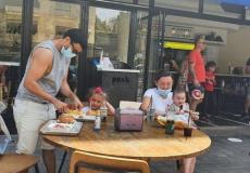 فتح المطاعم في إسرائيل