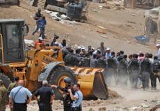 الخان الاحمر