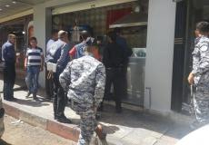 اغلاق مطعم في الخليل  - إرشيفية -