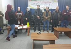 شؤون اللاجئين ولجنة مخيم بلاطة يوزعان المنحة الجامعية على الطلبة