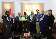 التربية والتعليم تُكرّم مديرة مكتب اليونيسف في غزة